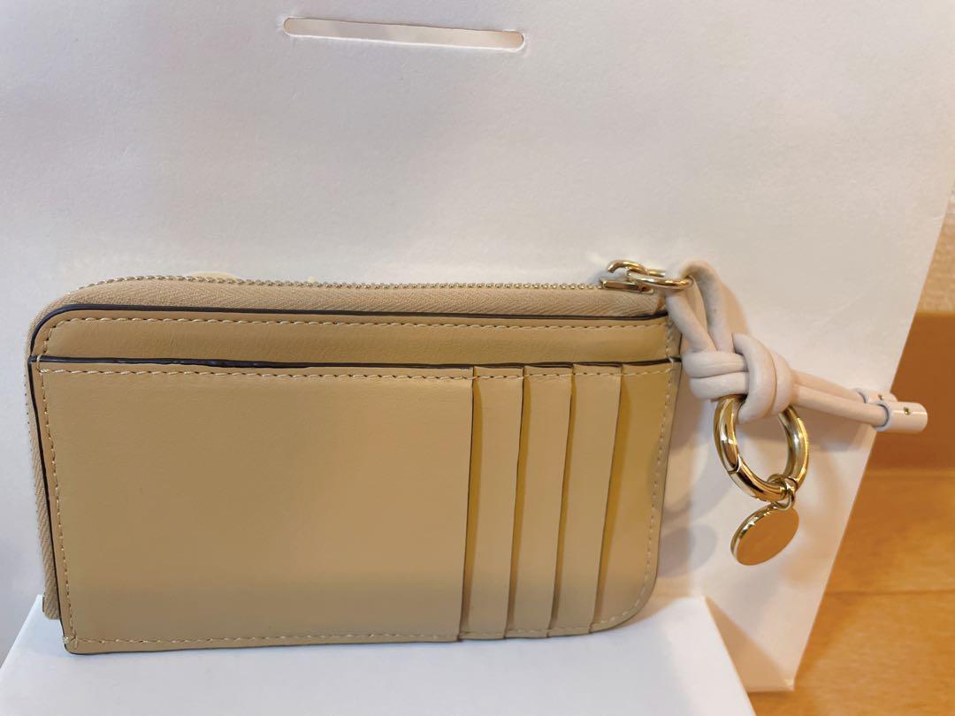 ★ Chloe