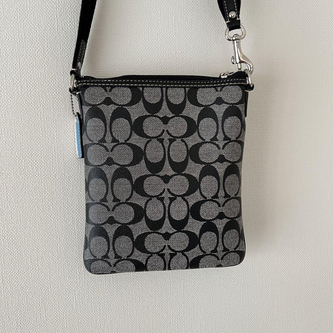 Coach コーチ ショルダーバッグ 黒 シグネチャー総柄 斜めがけ