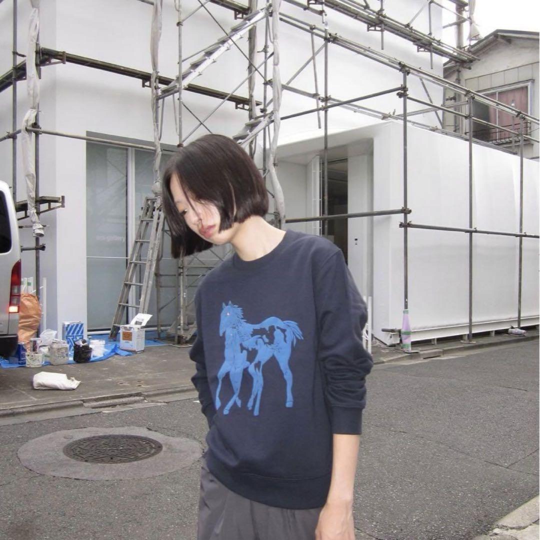 Shury Labyrins Dont Cry Horse Sweat Navy トップス