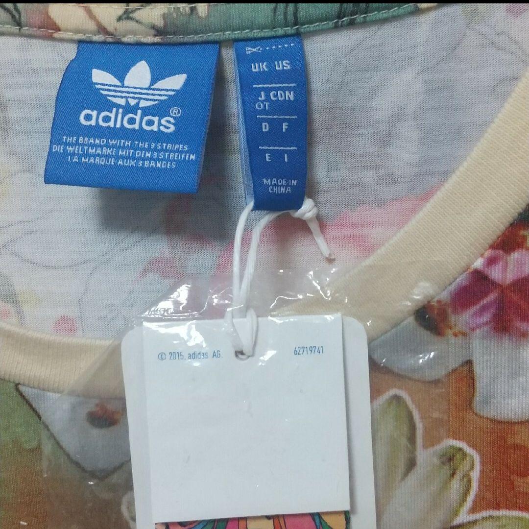 adidas 花柄 Tシャツ
