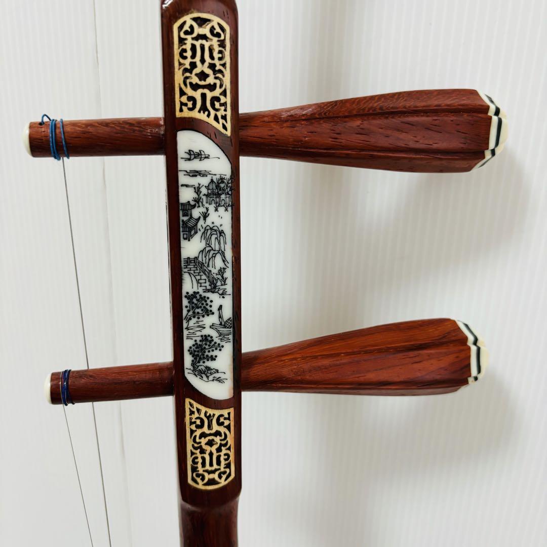美品 二胡 高級 紅木精品 精密彫刻 天然 蛇皮 民族楽器 弓 ケース 謌