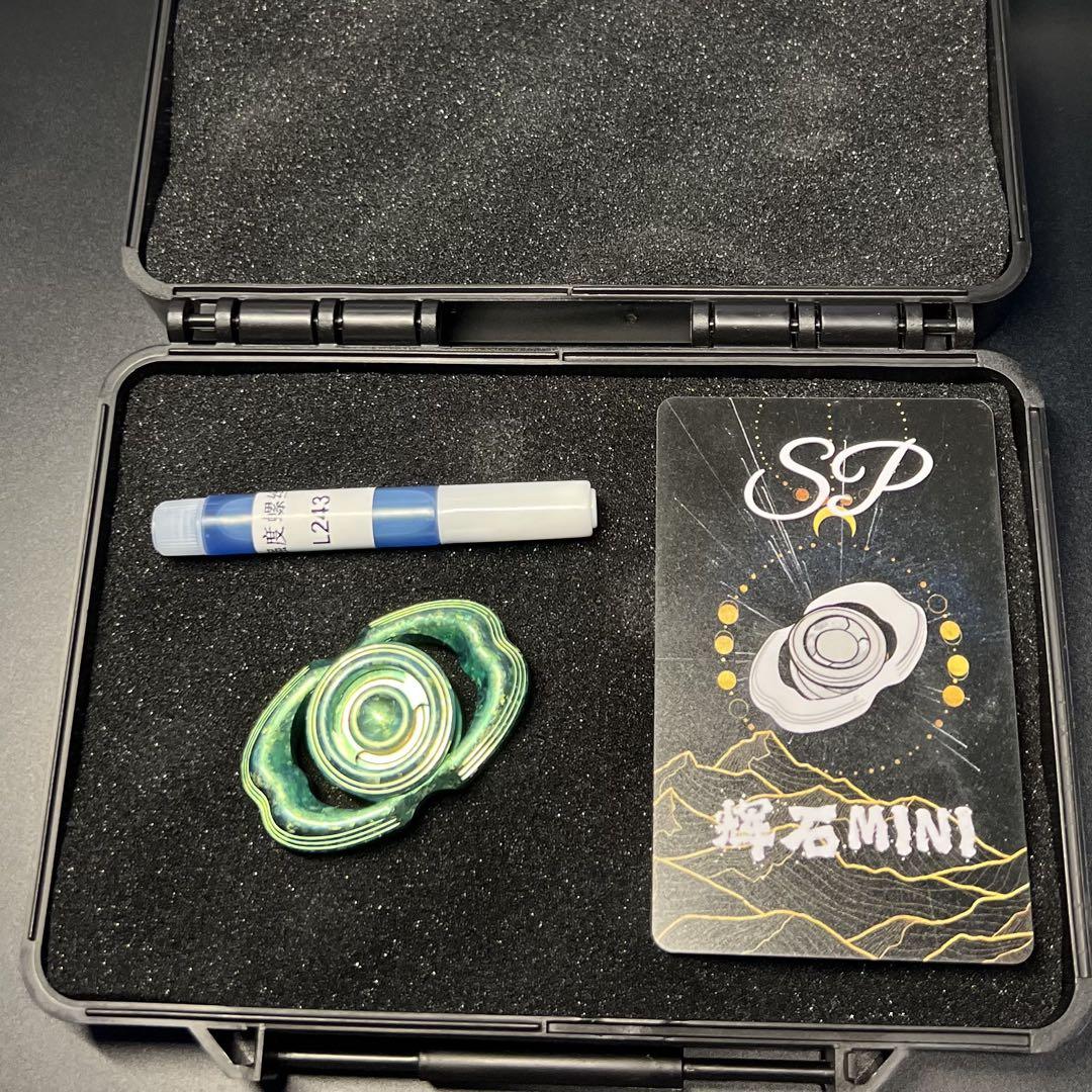 特注品 4枚羽 チタン製 ハンドスピナー EDC