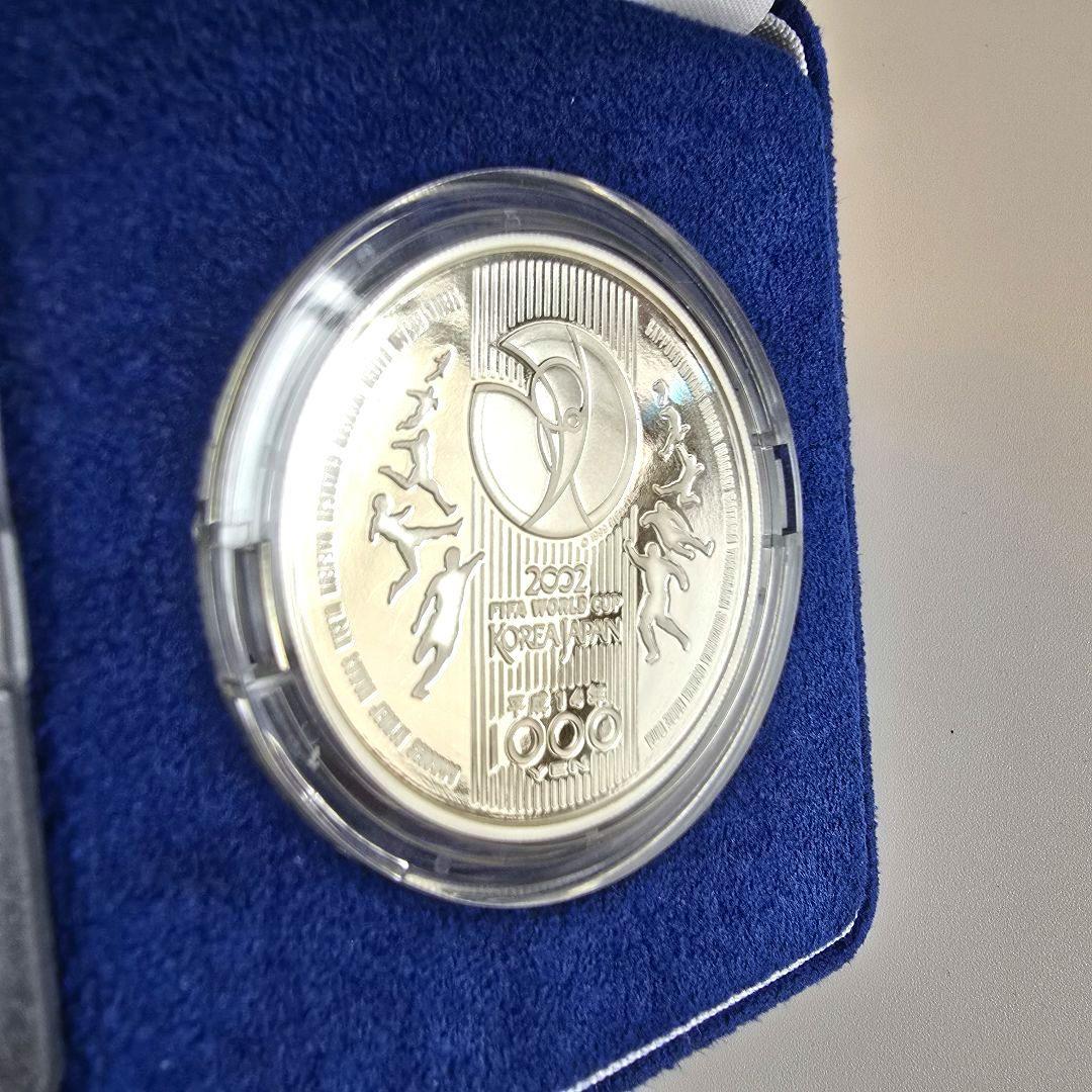 ✟ 2002