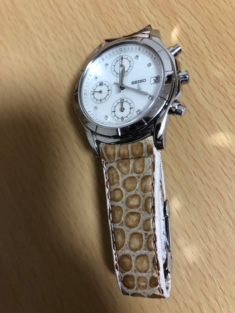 SEIKO クロノグラフ 腕時計 ホワイト SEIKO クロノグラフ 腕時計 ホワイト