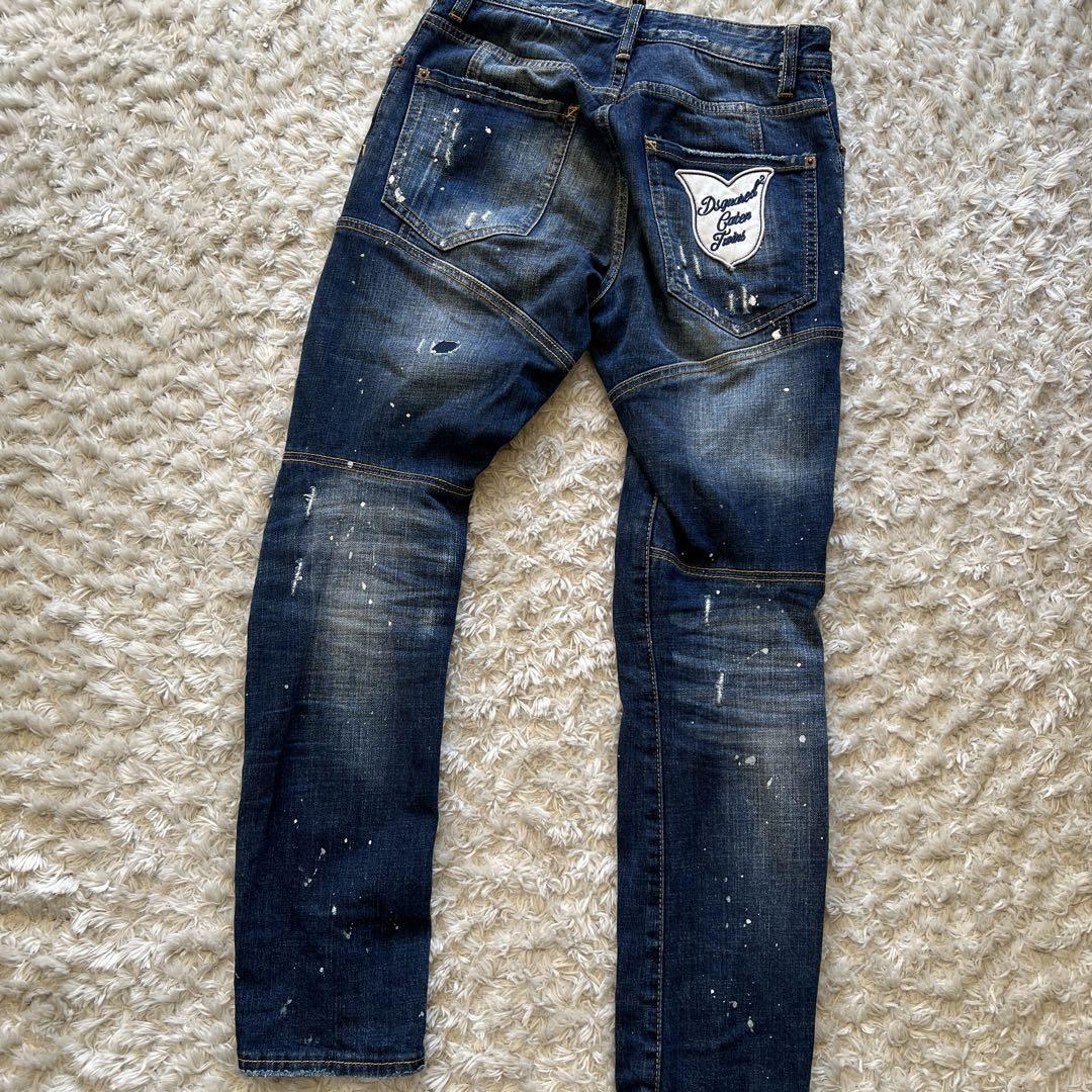 DSQUARED2