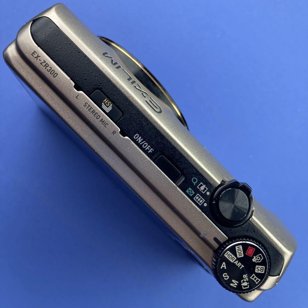 CASIO EXILIM コンパクトデジタルカメラ　EX-ZR300 ジャンク