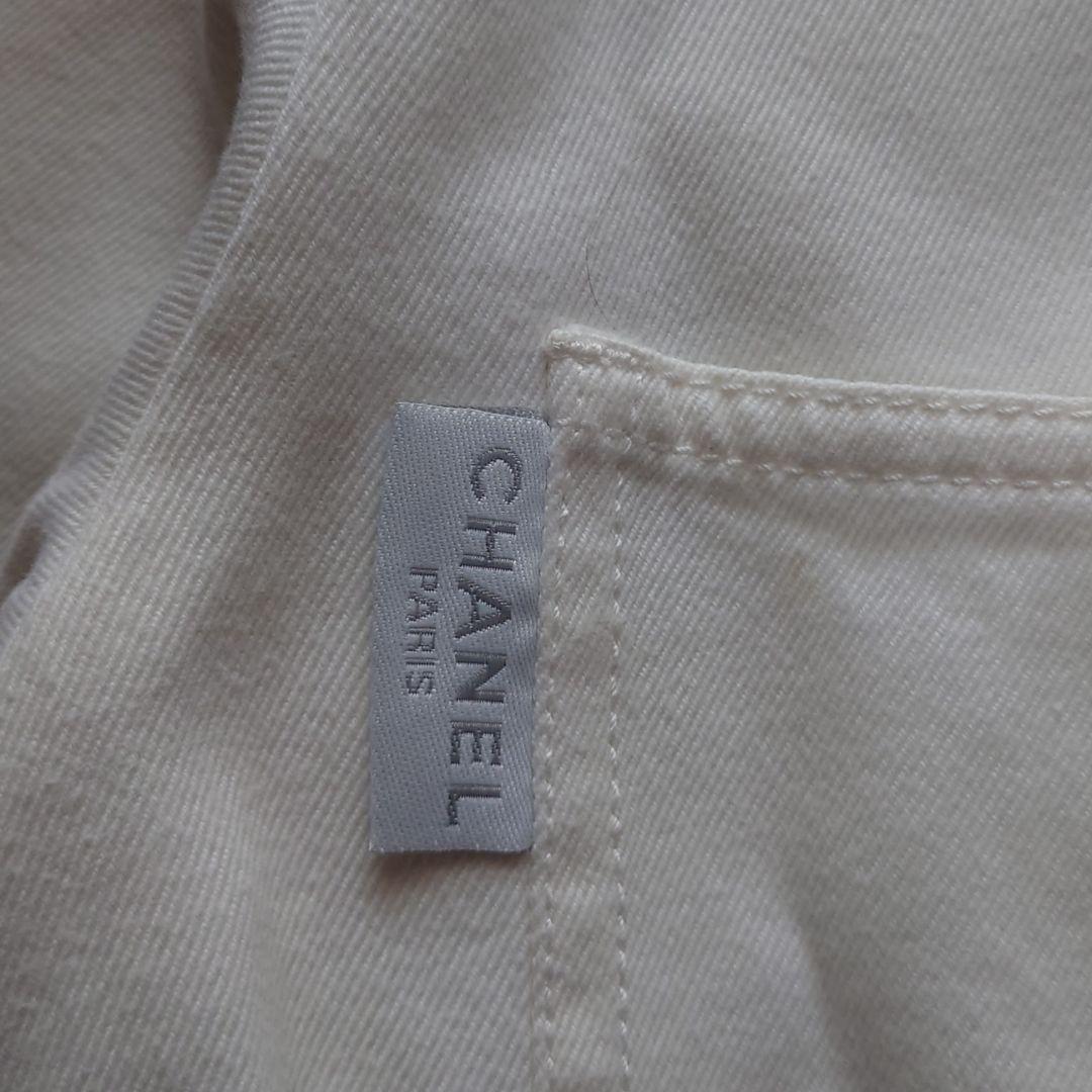 豊富な人気 CHANEL オフホワイト 36 A1T7f-m35132366545 シャネル 4ポケジップアップロゴジャケット 新作好評