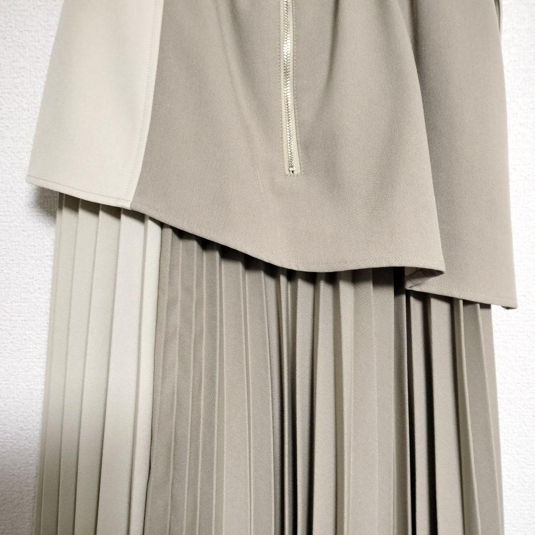 UNITEDTOKYO　S　スカート　ベージュ　白　ベルト　プリーツスカート