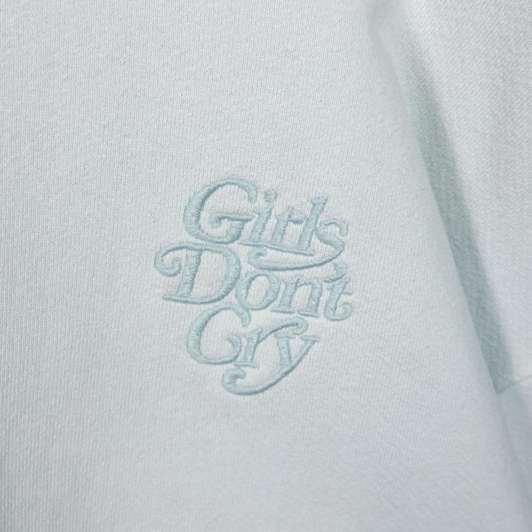 Girls Don't Cry　ガールズドントクライ　スウェット　刺繍ロゴ