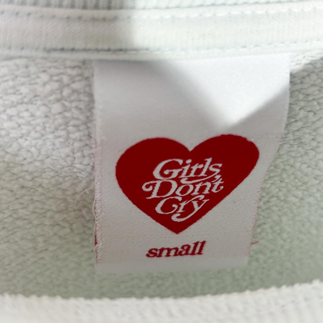 Girls Don't Cry　ガールズドントクライ　スウェット　刺繍ロゴ