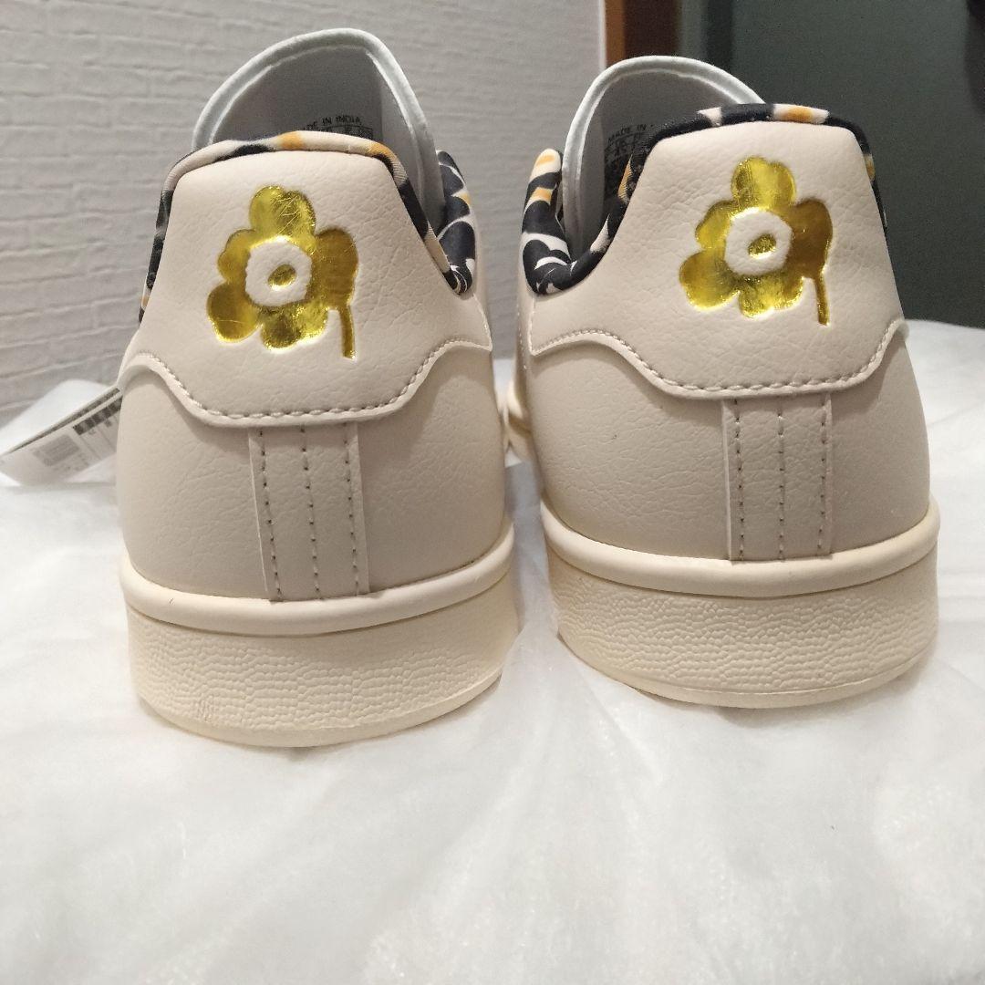 新品☆adidas stansmith マリメッコ 金ロゴ ウニッコ 人気モデル