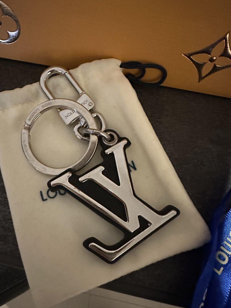 LOUIS VUITTON シルバー キーホルダー