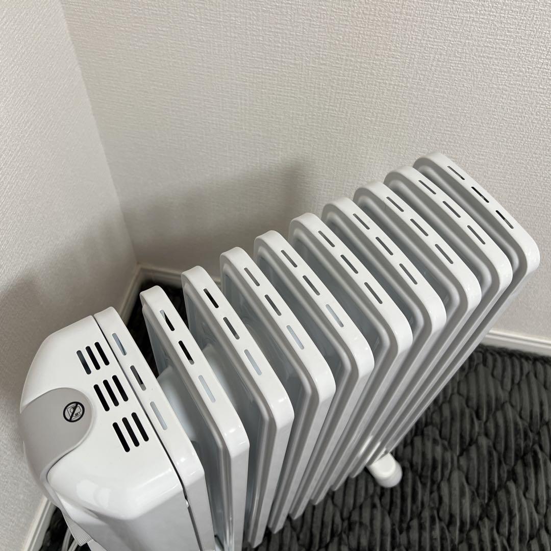 【美品】デロンギ　オイルヒーター　RHJ35M1015-LG　10~13畳用
