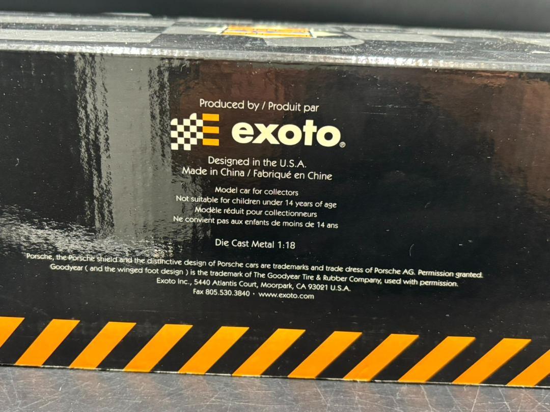 極美品・希少】Exoto 1/18スケール ポルシェ 934 RLG18092