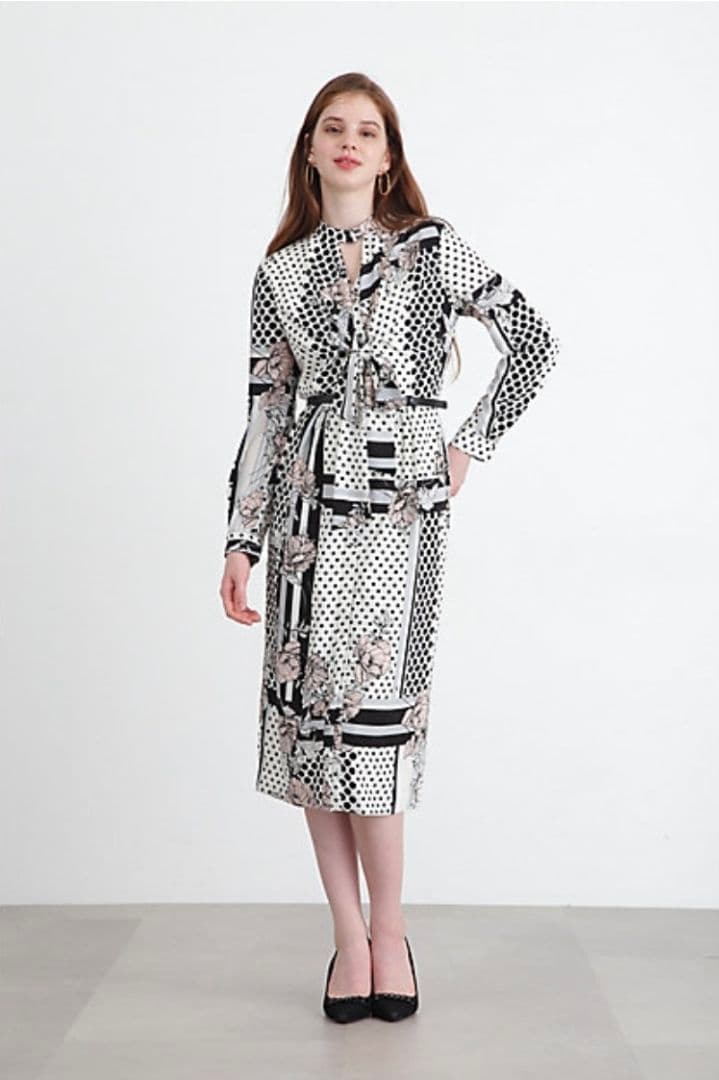 PINKY&DIANNIE 38 ラインブロックフラワープリントワンピース PINKY&DIANNIE 38 ラインブロックフラワープリントワンピース