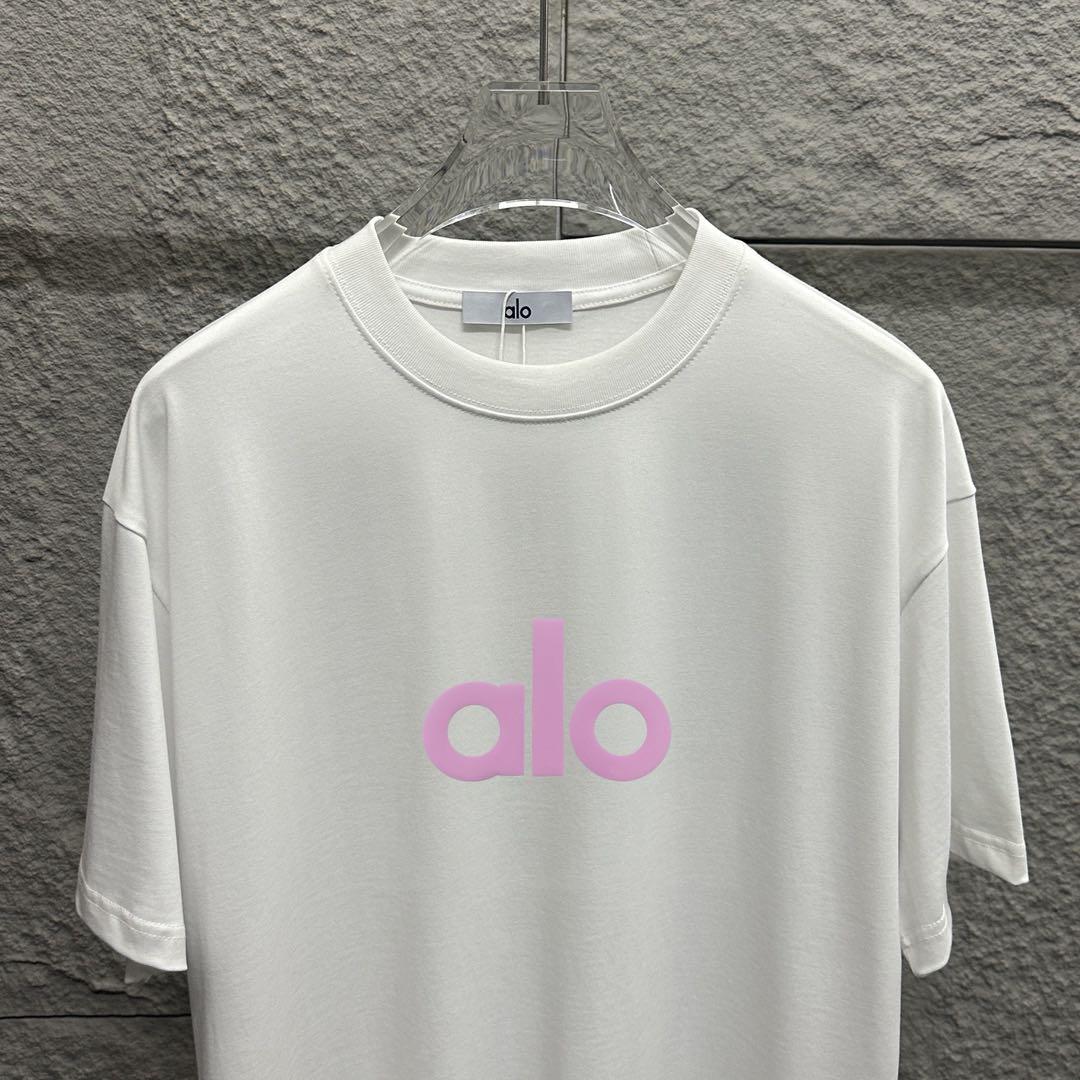 【NEW限定品】 ALO YOGA フォームロゴTシャツ（Mサイズ） クラシックアルファベット トップス