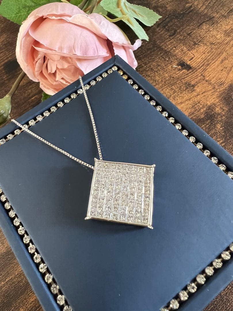 宝飾芸術 3ct プリンセス ダイヤ K18WG ペンダントヘッド 【あすつく