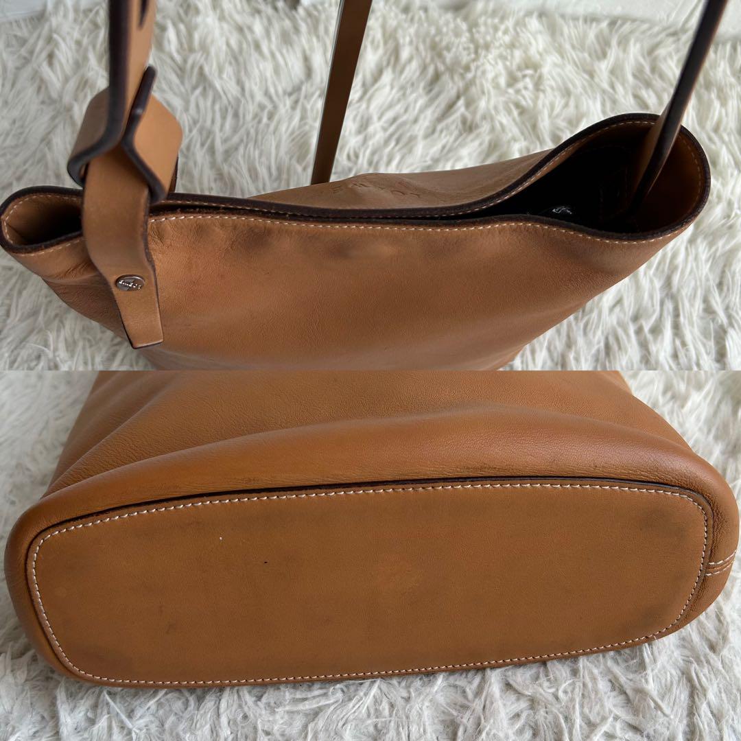 LOEWE ロエベ　アシンメトリック　ワンショルダーバッグ　ワンポイントロゴ