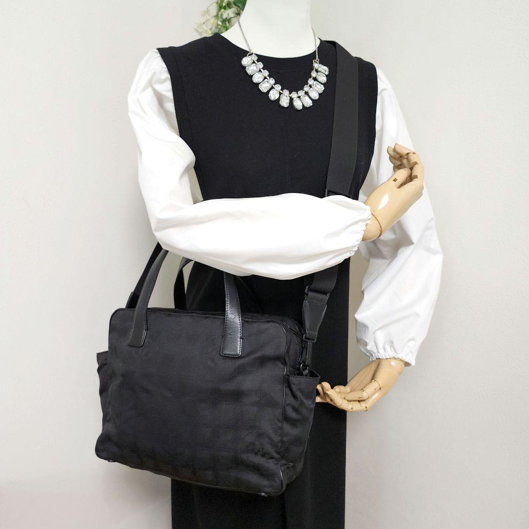 【美品】CHANEL シャネル ニュートラ バッグ ブラック レディース