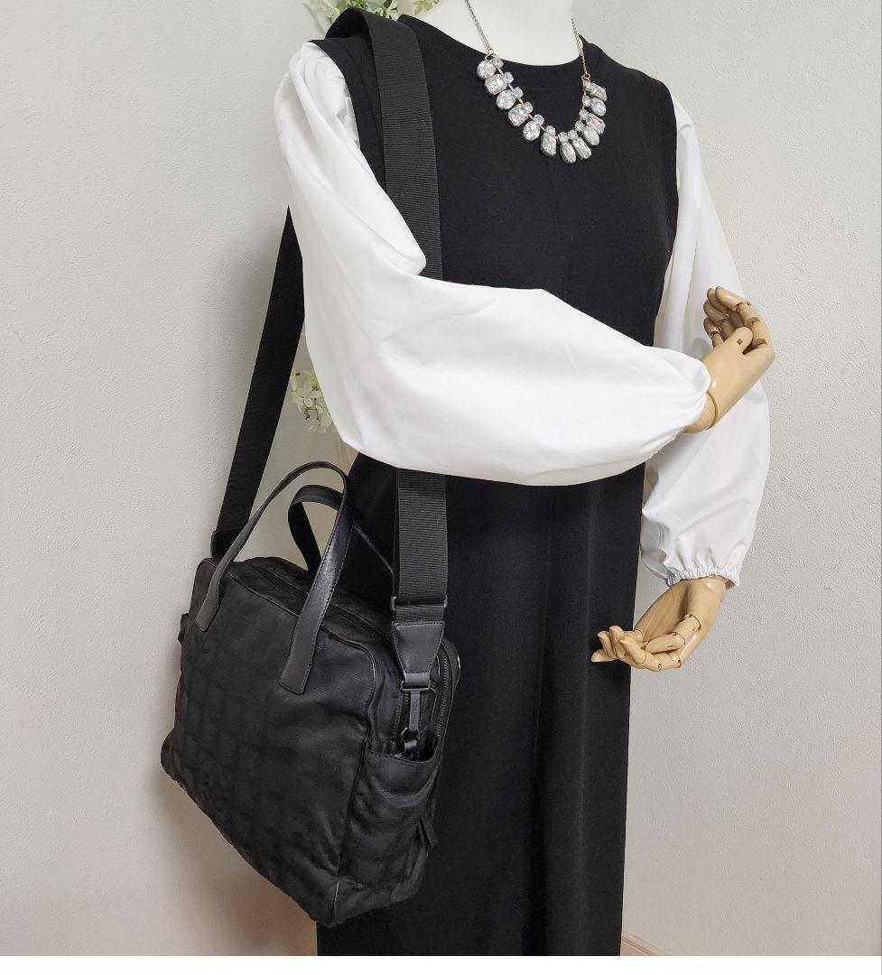 【美品】CHANEL シャネル ニュートラ バッグ ブラック レディース