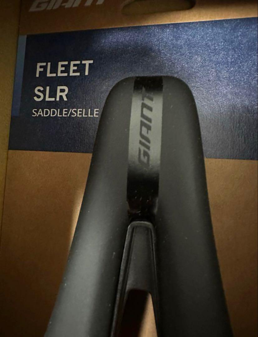『新品未使用』GIANT FLEET SLR ジャイアント　カーボン製　サドル