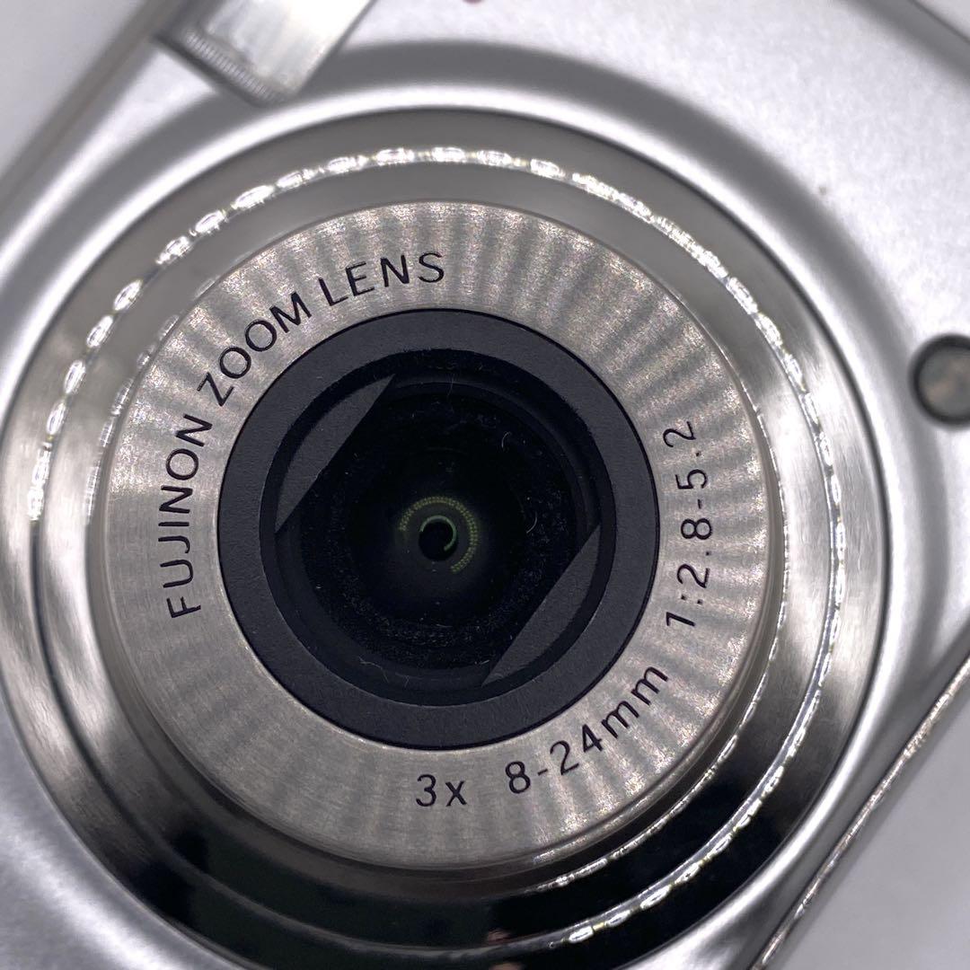 FUJIFILM finepix A800 デジタルカメラ　単三電池使用