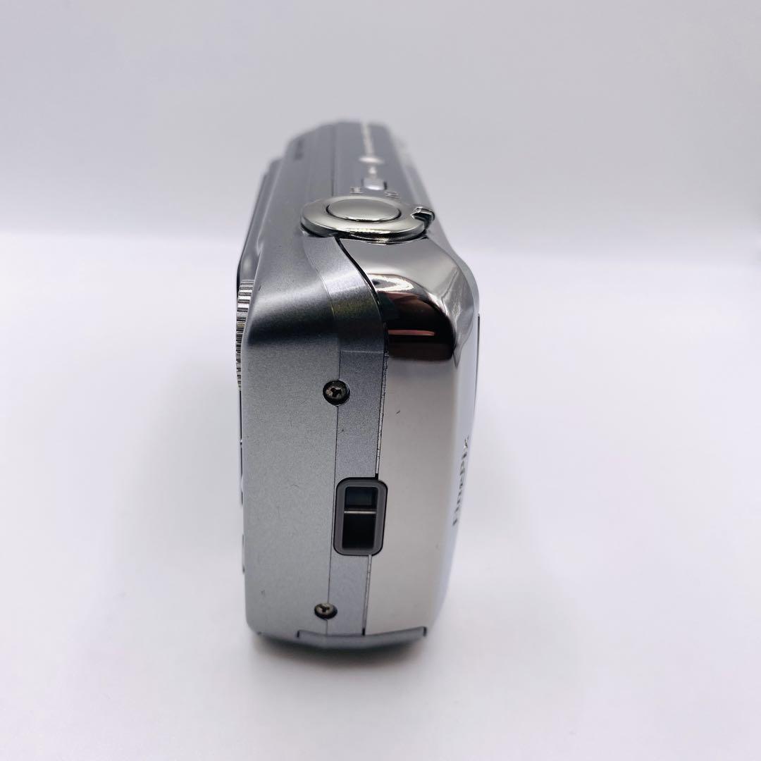 FUJIFILM finepix A800 デジタルカメラ　単三電池使用