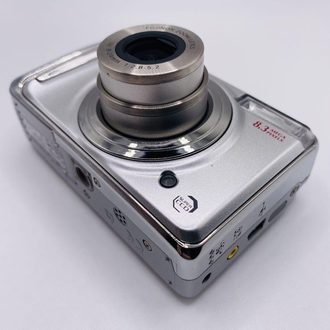 FUJIFILM finepix A800 デジタルカメラ　単三電池使用