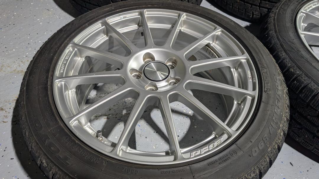 ENKEI　PF03　17インチ7J＋50 PCD100 205/50r17