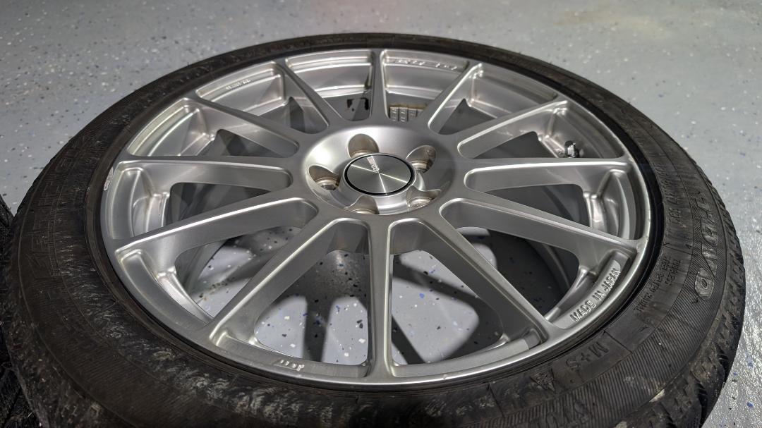 ENKEI　PF03　17インチ7J＋50 PCD100 205/50r17
