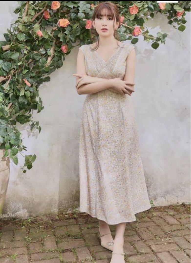 Herlipto Lace Trimmed Floral Dress sun