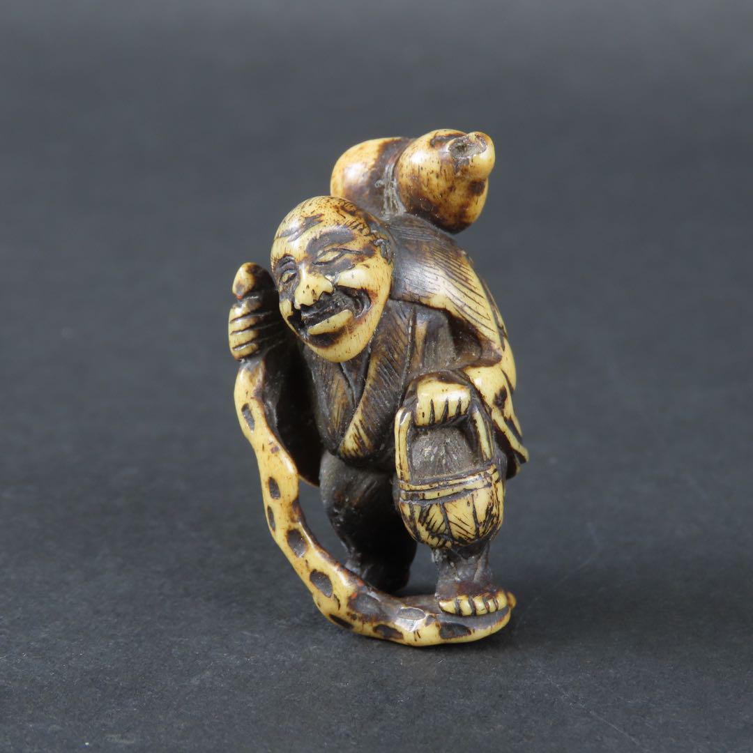 根付 瓢箪を担ぐ老人 骨董品