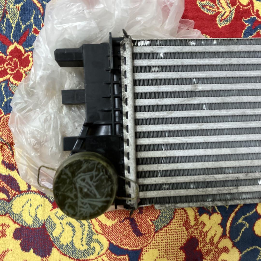 ベンツVクラス純正　W447 V220d インタークーラー