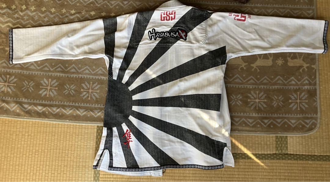柔術着 HAYABUSA 破れあります。