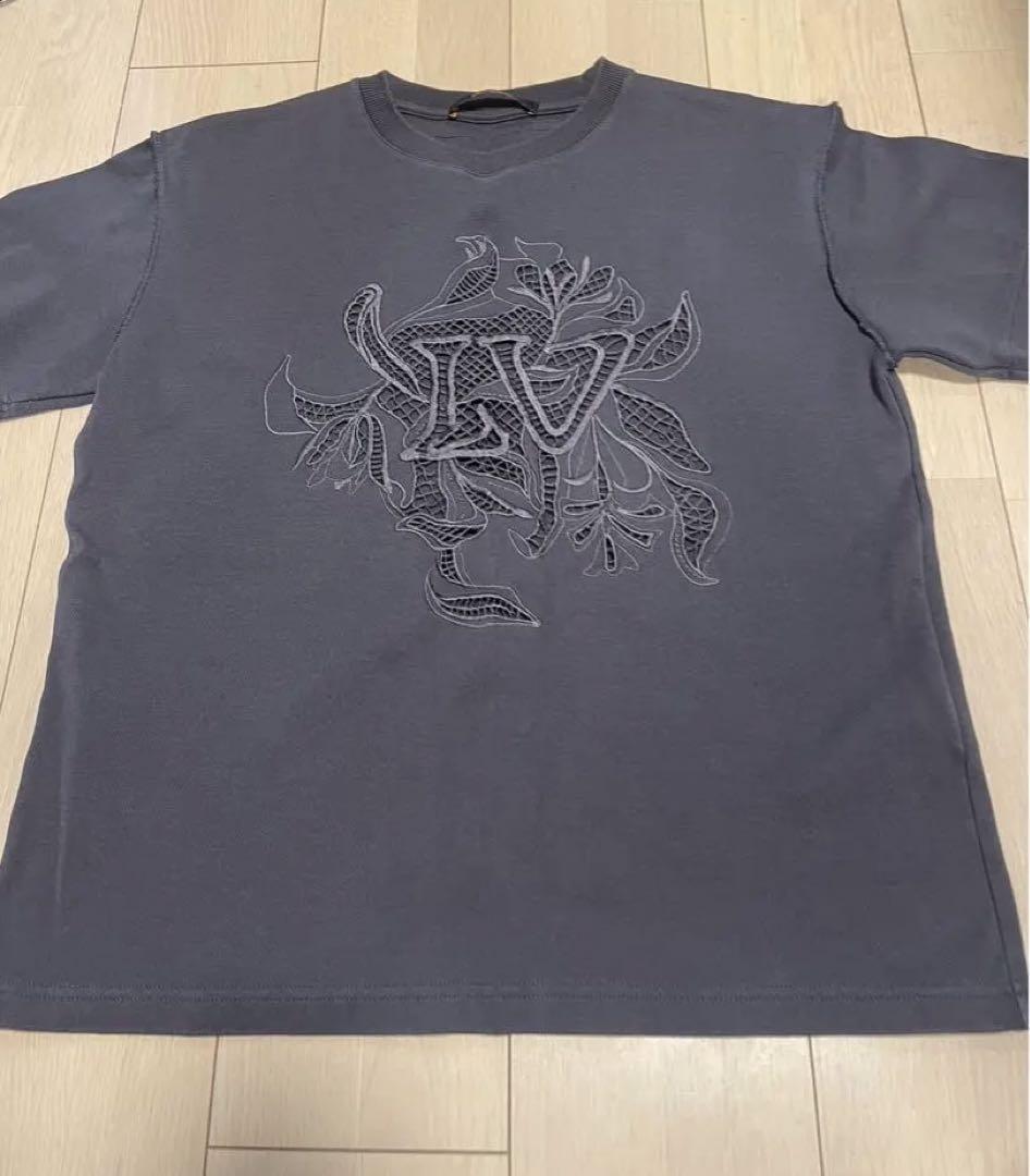 本店は LOUIS VUITTON LVヴェジェトゥルレースエンブロイダリーTシャツ トップス
