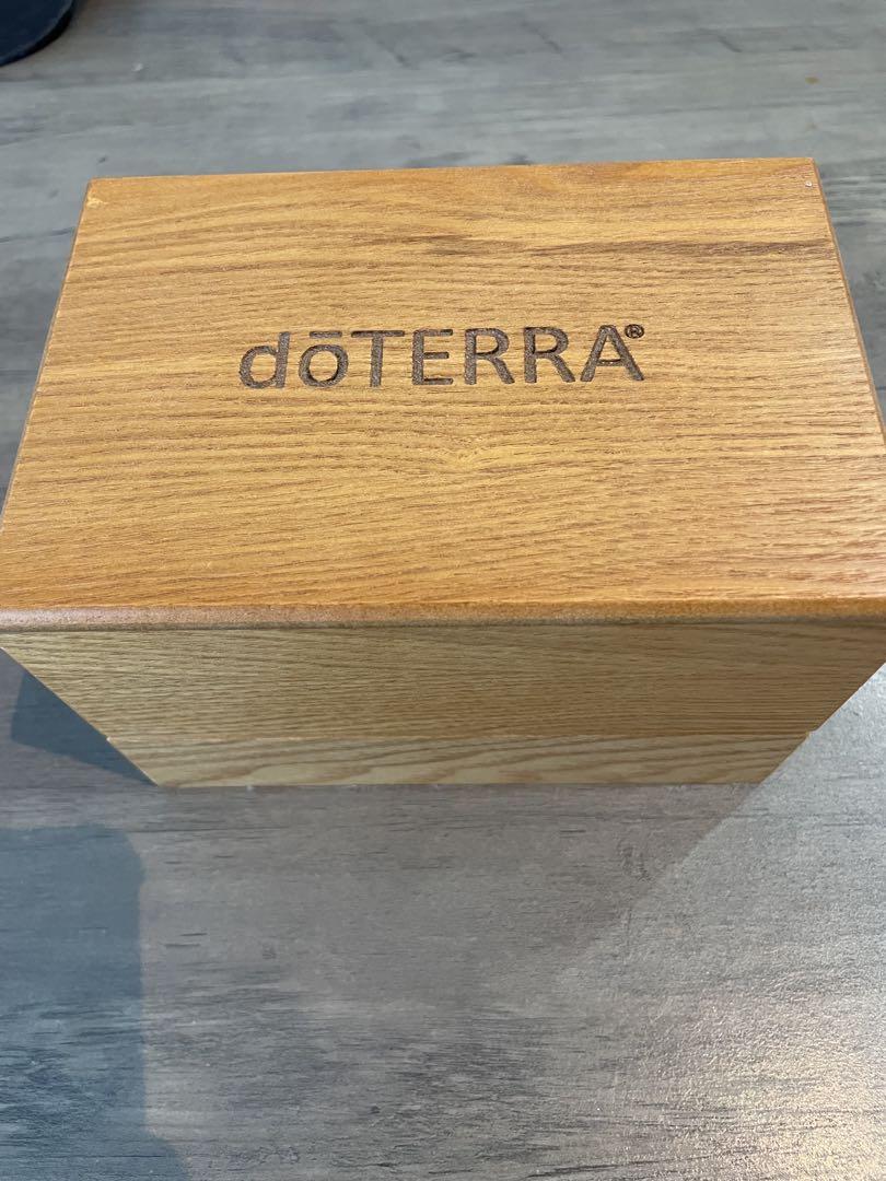 ドテラ【2023コンベンション限定キット】新品・未使用・美品  セレニティ 木箱 ドテラ doterra 2023年コンベンション非売品 アロマ収納 木箱