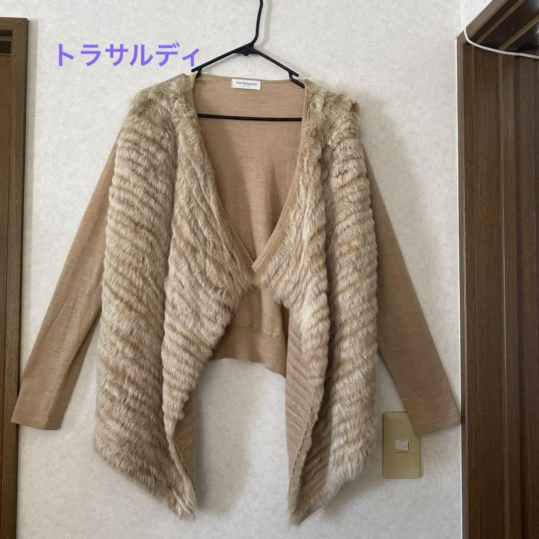TRUSSARDI ベージュ ニットカーディガン