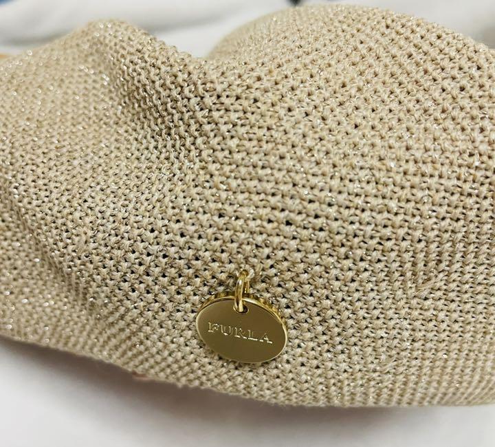 定価1万弱　新品　日本製フルラ FURLA 帽子 ベレー帽 ラメ S Mベージュ