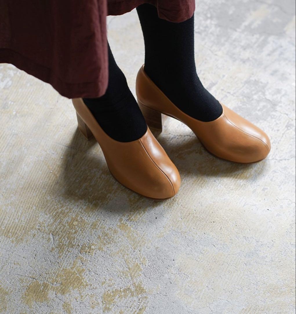 AUTTAA アウッタ スムース キップレザー ヒールパンプス 39 ブラック