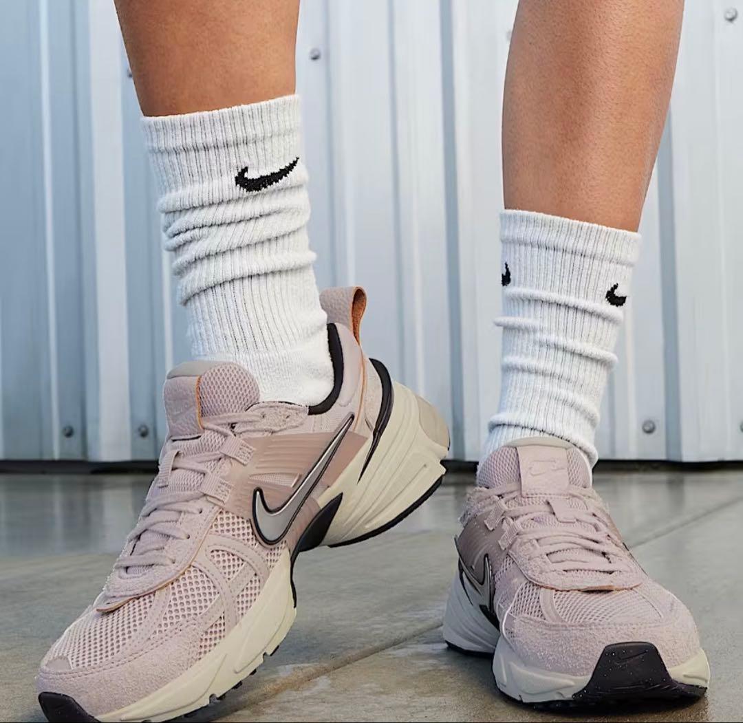 ナイキ V2K RUN 24.0