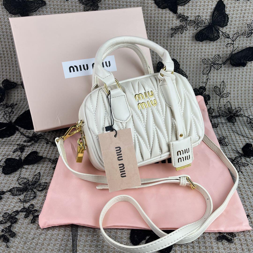 MIU MIU ✦ミュウミュウボウリングバッグ ハンドバッグ by メルカリ MIU MIU ✦ミュウミュウボウリングバッグ ハンドバッグ by メルカリ