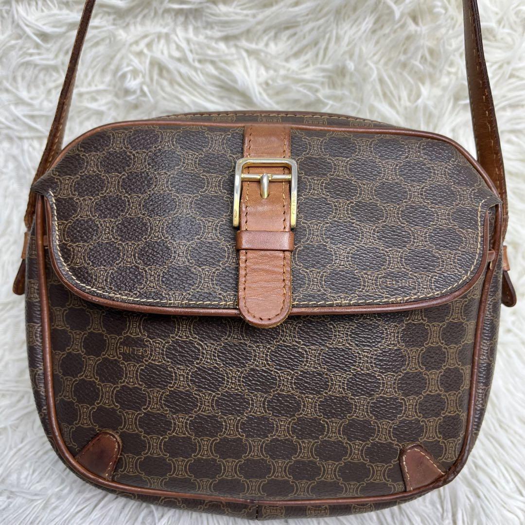 CELINE ショルダーバッグ ポシェット マカダム柄 ロゴ金具 PVC CELINE ショルダーバッグ ポシェット マカダム柄 ロゴ金具 PVC
