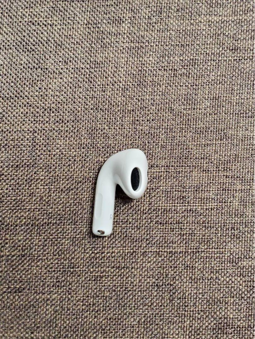Apple AirPods 4世代 片耳 R 右耳071