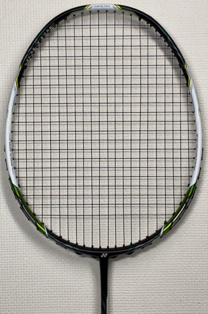 美品 YONEX バドミントンラケット VOLTRIC Z-FORCE 美品 YONEX バドミントンラケット VOLTRIC Z-FORCE