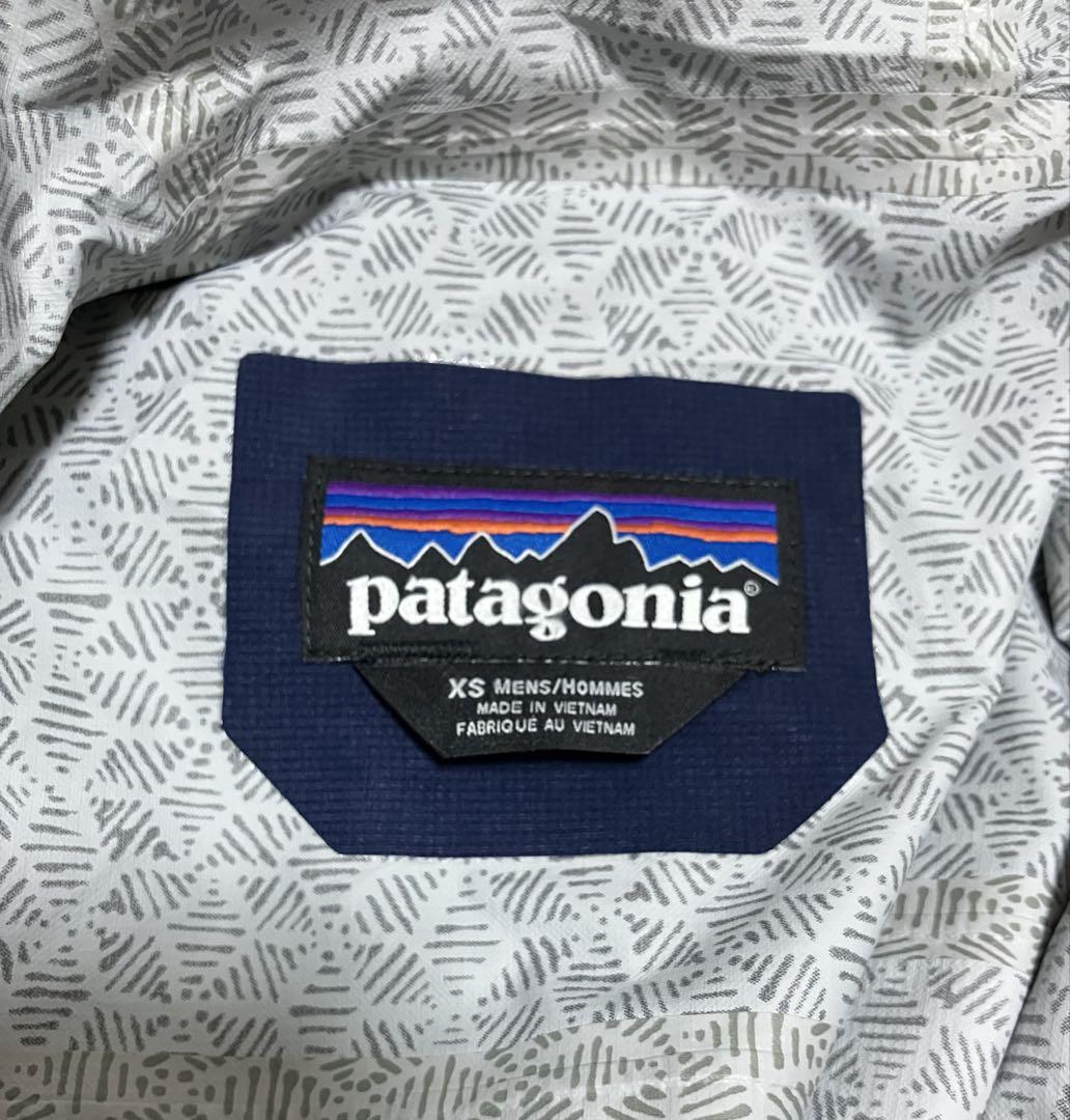 【送料無料】Patagoniaパタゴニアのフルジップナイロンジャケット　XS