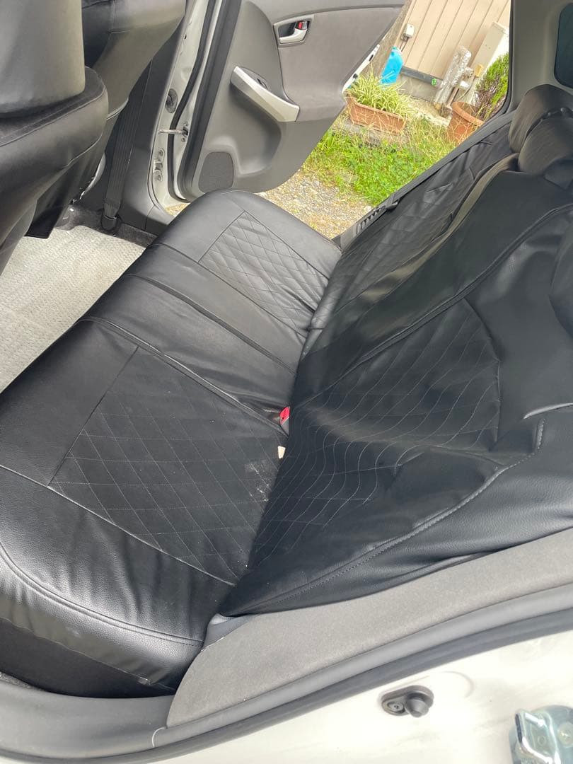 ブラック合成皮革シートカバー目立った傷や汚れなし