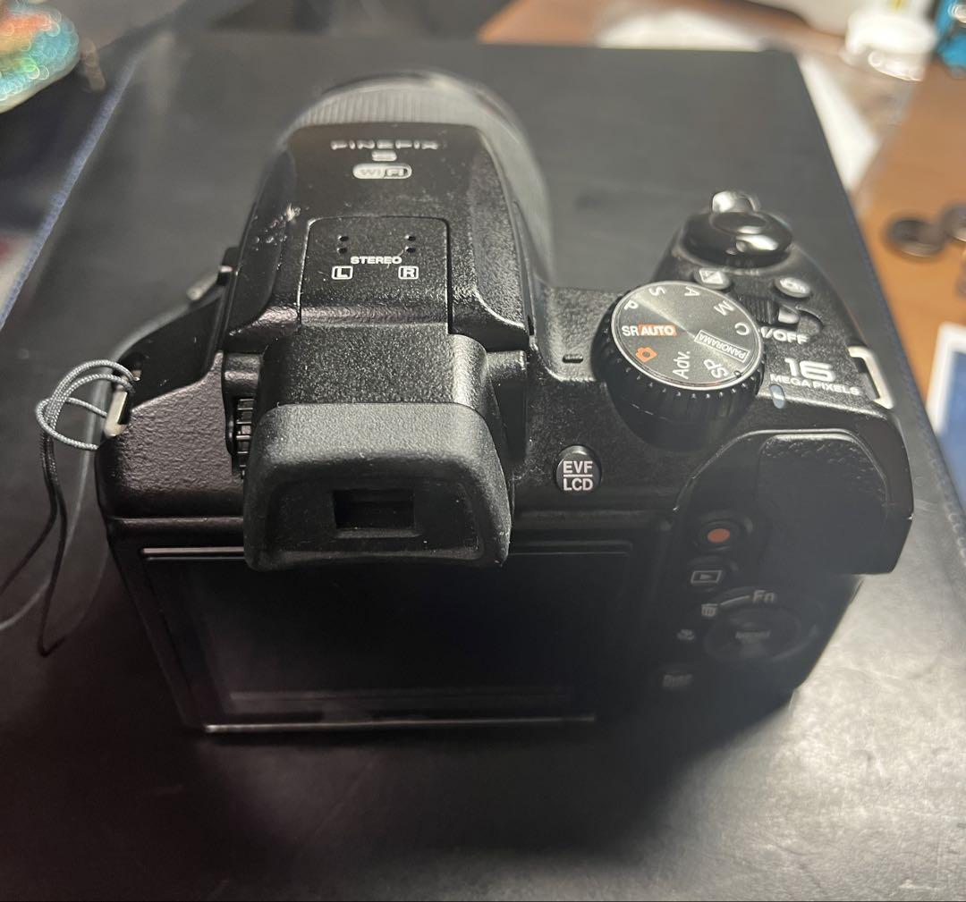 FUJIFILM FINEPIX S9900W 50× Full HD