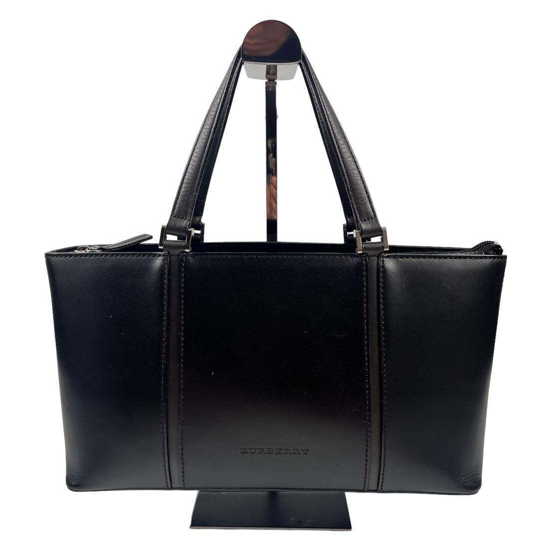 美品✨BURBERRY バーバリー ハンドバッグ 横長 ノバチェック 本革 黒 美品✨BURBERRY バーバリー ハンドバッグ 横長 ノバチェック 本革 黒