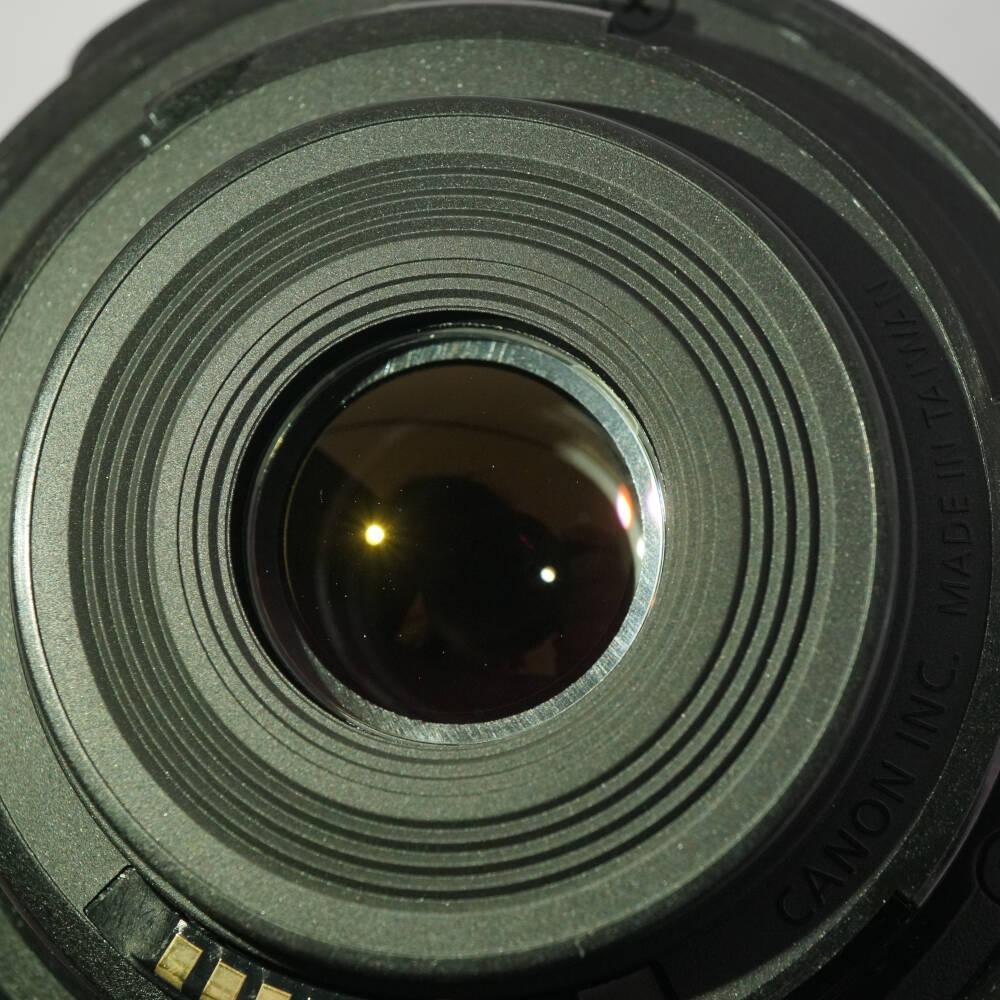 Canon EOS 4000D 標準ズームレンズキット USED品 完動品