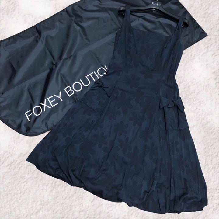 フォクシー ワンピース リボン 花柄 ひざ丈 フレア バルーン 40 ブラック メルカリ フォクシー ワンピース リボン 花柄 ひざ丈 フレア バルーン 40 ブラック メルカリ